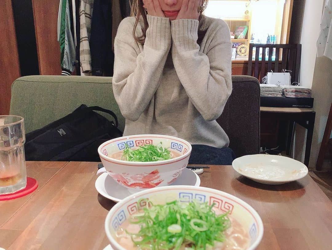 伊織もえさんのインスタグラム写真 - (伊織もえInstagram)「うららさんとご飯いてきたよ( ∩ᵒ̴̶̷̤ θ ᵒ̴̶̷̤∩ ) 3時間ずっと話してた！☺️」11月8日 1時13分 - moe_five