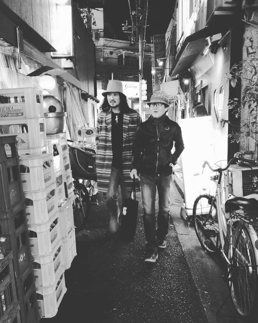 若旦那さんのインスタグラム写真 - (若旦那Instagram)「内田勘太郎さんとラジオ後のいつもの居酒屋に^_^」11月8日 1時19分 - waka__danna