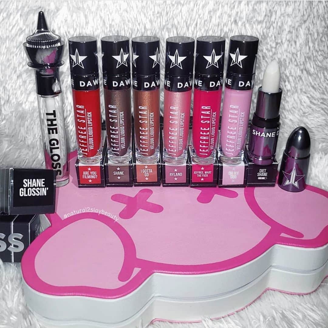 Jeffree Star Cosmeticsさんのインスタグラム写真 - (Jeffree Star CosmeticsInstagram)「The #ShanexJeffree Conspiracy lip collection is one of a kind 👁 All diet root beer scented and so delicious 🐷 photo by: @natural2slaybeauty」11月8日 2時23分 - jeffreestarcosmetics