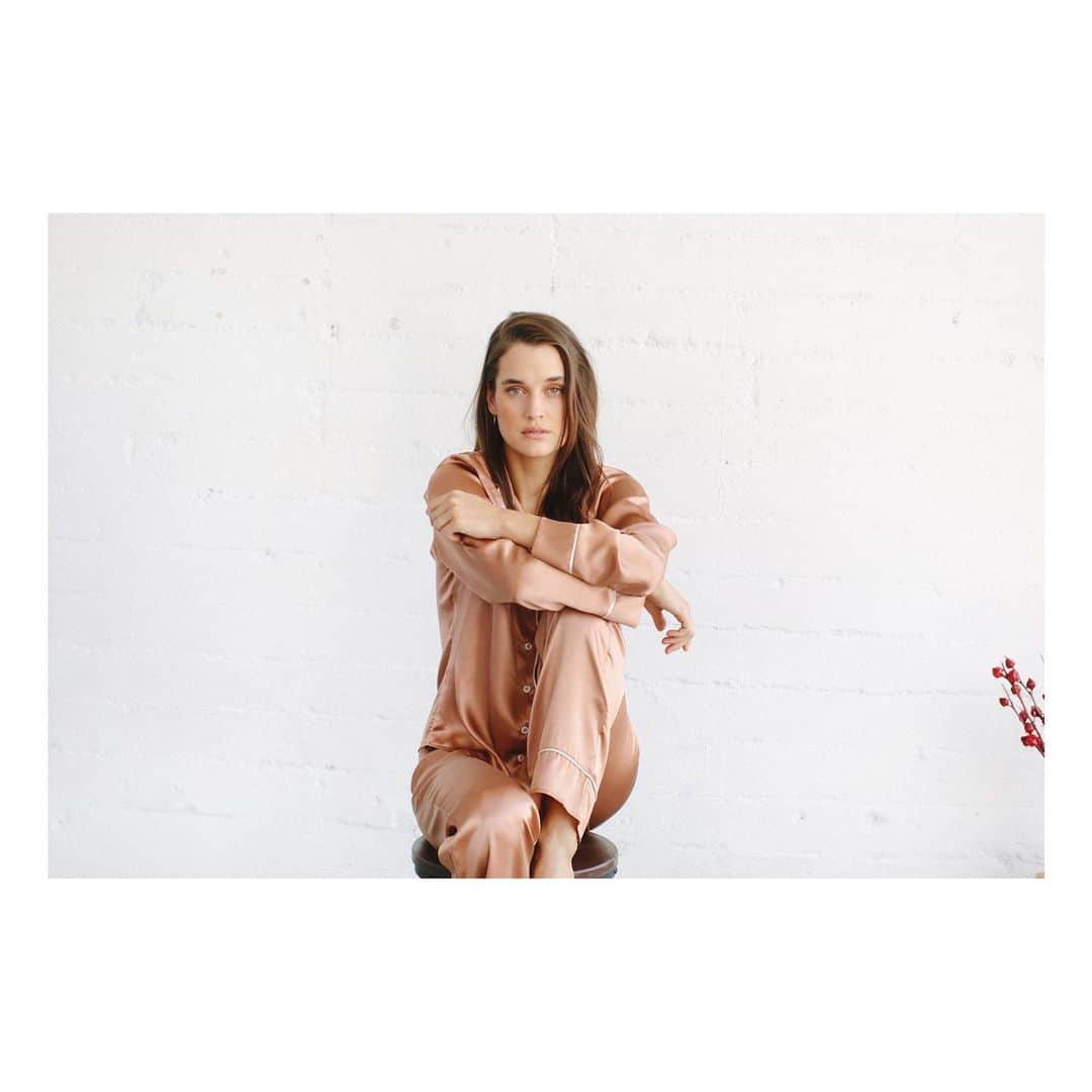ケイト・ハリソンのインスタグラム：「New w @helena_quinn」