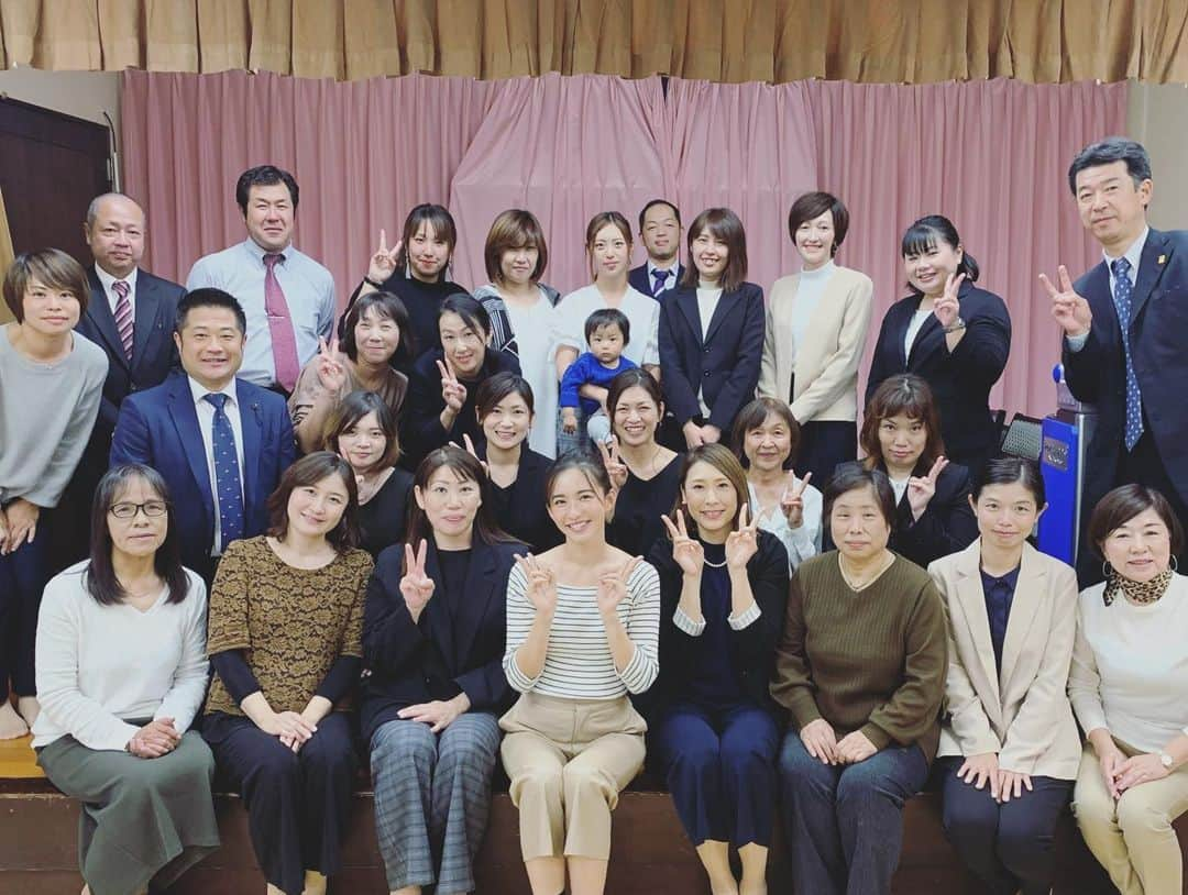 優木まおみさんのインスタグラム写真 - (優木まおみInstagram)「佐賀での子育てに関する講演のお仕事でした^_^  みなさんありがとうございました。  #講演 #子育て #頑張りすぎない育児 #共育」11月8日 13時31分 - yukimaomi