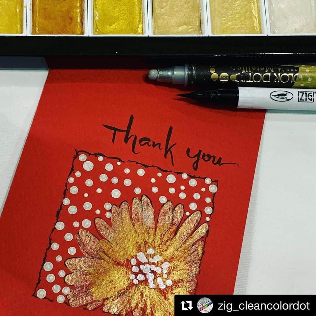 のインスタグラム：「#Repost @zig_cleancolordot with @get_repost ・・・ ZIG CLEAN COLOR DOT Metallic 顔彩耽美 Starry COLORS と一緒に使ってのカード作りにも、素敵になります！ クリスマスシーズンに向けて、楽しいカードメイキングに是非お試しください！ #cleancolordotmetallic #ZIG #starry colors」