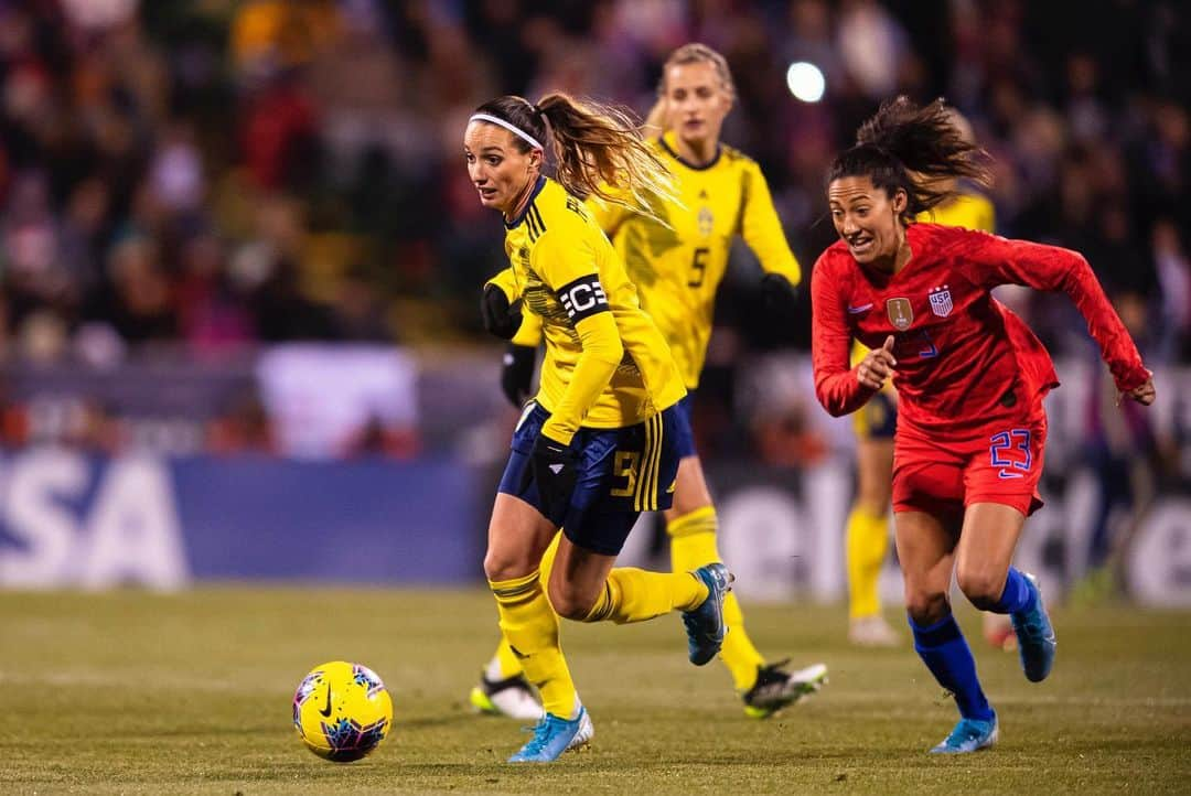 コソヴァレ・アスラニさんのインスタグラム写真 - (コソヴァレ・アスラニInstagram)「3-2 loss vs USA in a 🥶 Columbus. We keep on working! #swewnt」11月8日 13時45分 - asllani9