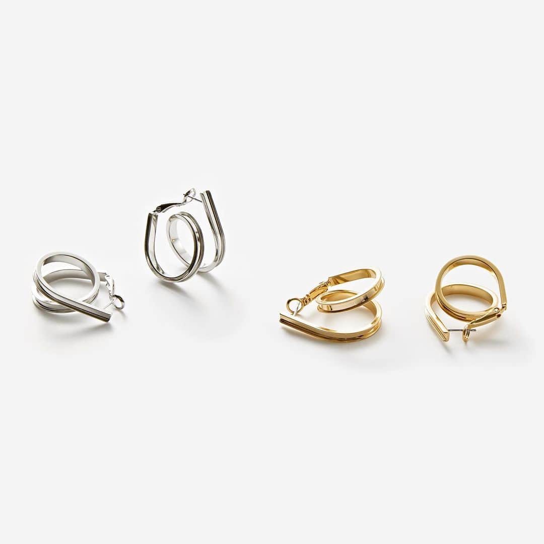 マンデーエディションさんのインスタグラム写真 - (マンデーエディションInstagram)「Small coil itself earrings . #먼데이에디션 #mondayedition #earrings」11月8日 14時16分 - mondayeditionseoul