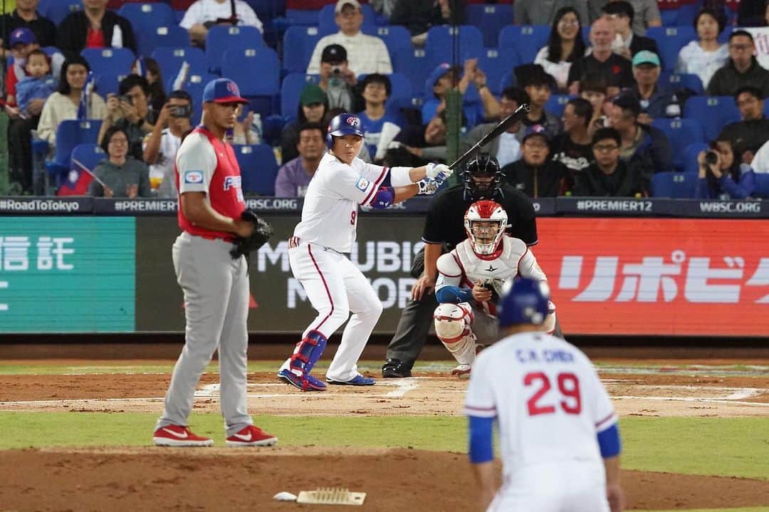 のインスタグラム：「再次披上國家隊戰袍 渴望表現的心情依舊強烈 或許事與願違、還能更好 但成功不必在我 團隊一心延續勝利 階段目標達成 我們，東京見 #相信中華」