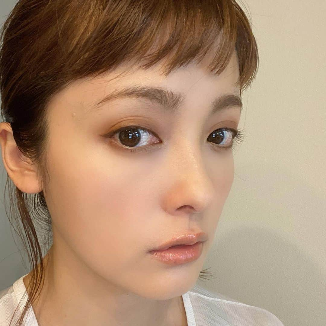 平山あやさんのインスタグラム写真 - (平山あやInstagram)「今日のアイメイクは  @chanel.beauty  のレキャルトオンブル268番😊  #beaty#cosmetics  #chanelmakeup  #レキャトルオンブル  #268番 #美容大好き #eyemakeup」11月8日 14時33分 - aya_hirayama