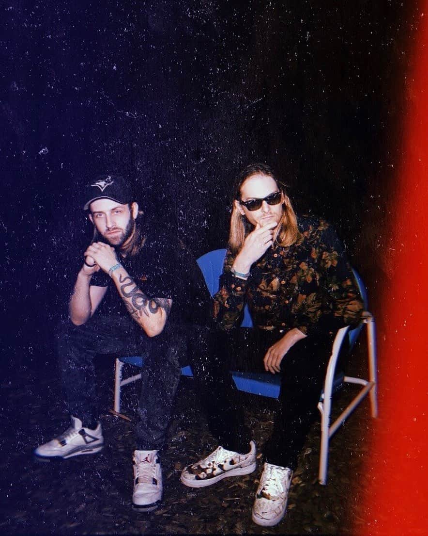 Zeds Deadのインスタグラム：「The bench is new music」