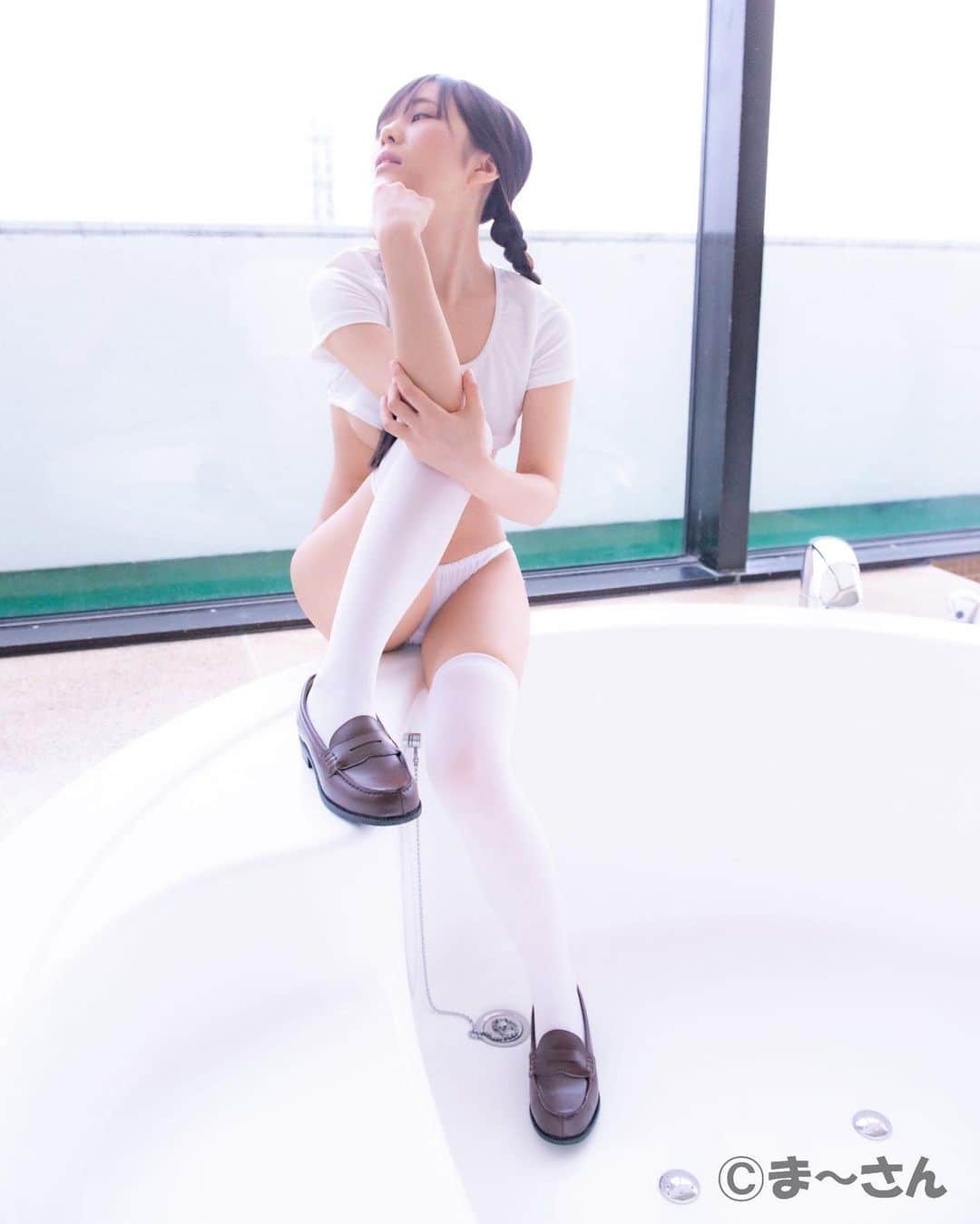 田中みかさんのインスタグラム写真 - (田中みかInstagram)「. . . . 真っ白 . . . . . . . . . . . . . . . . . . . . . . . . . . . . . . . . #ニーハイ#ローファー#東京カメラ部  #ファインダー越しのわたしの世界  #ファインダー越シノ私ノ世界 #カメラ好きな人と繋がりたい  #カメラマンさんと繋がりたい  #写真好きな人と繋がりたい  #写真撮ってる人と繋がりたい  #撮影会モデル #撮影モデル  #womanphotography  #womanphoto  #girlportrait  #cameraman  #photoshoot  #photographer  #asianbeauty  #asianmodel  #japanesegirl  #japanesewoman #グラビア#グラビアアイドル#グラビア撮影#japanesebeauty #canon #instagood#portrait#ポートレートモデル募集」11月8日 7時43分 - mikamikatn