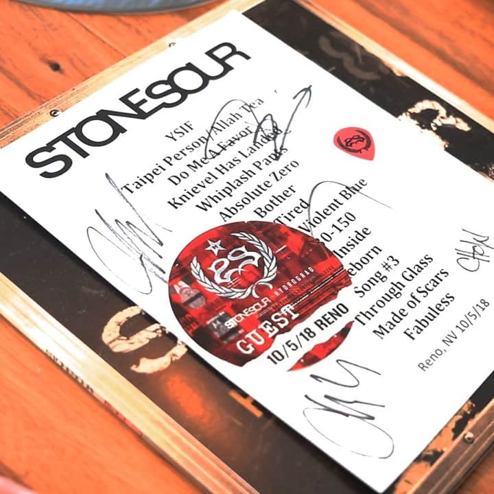 コリィ・テイラーさんのインスタグラム写真 - (コリィ・テイラーInstagram)「Merch bundles for the new Stone Sour live album ‘Hello, You Bastards’ are available for pre-order now at the link in my bio!」11月8日 8時20分 - coreytaylor