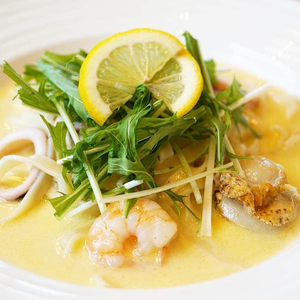 石関友梨のグルメインスタ