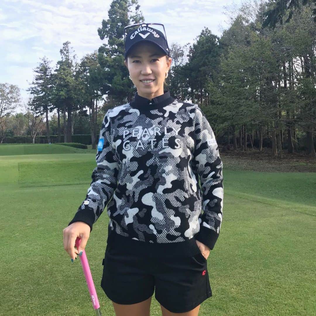 パーリーゲイツ×ニャロメのセーター☺️ ゴルフウエア