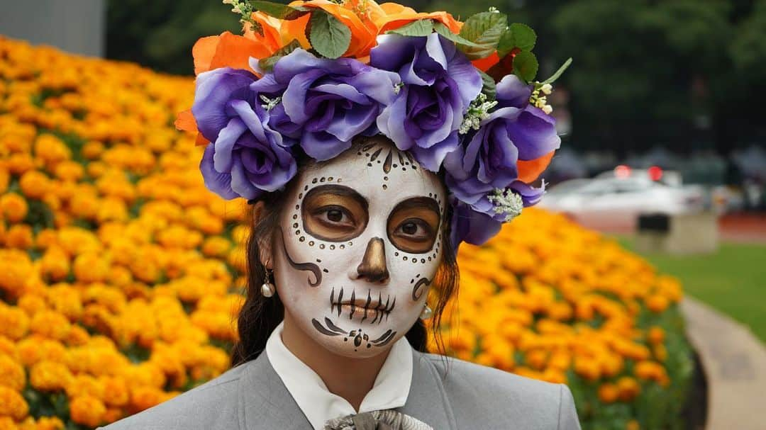 入山杏奈さんのインスタグラム写真 - (入山杏奈Instagram)「Ya he subido una foto de la catrina pero la comparto esta porque me gustó y hoy sale el video del desfile de catrinas!! Link en mi bio💜  今日はカトリーナのパレードのビデオです💀🧡リンクはプロフィールに。」11月8日 10時51分 - iamannairiyama