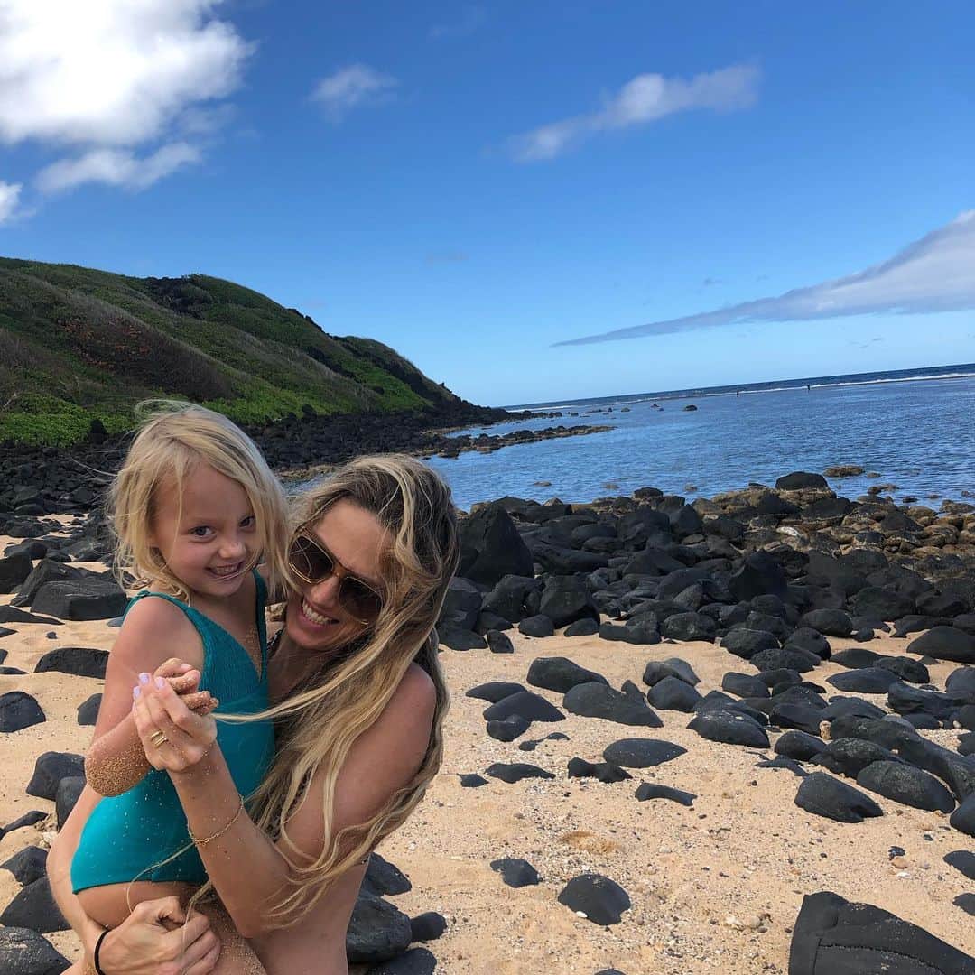 レイラニ・ビショップのインスタグラム：「Thursday 💝 Happy Birthday Milla 🌹 You are a Fashion Force  to be reckoned with ..Welcome to 5 ..I love you so 🌸 Auntie Leilani」