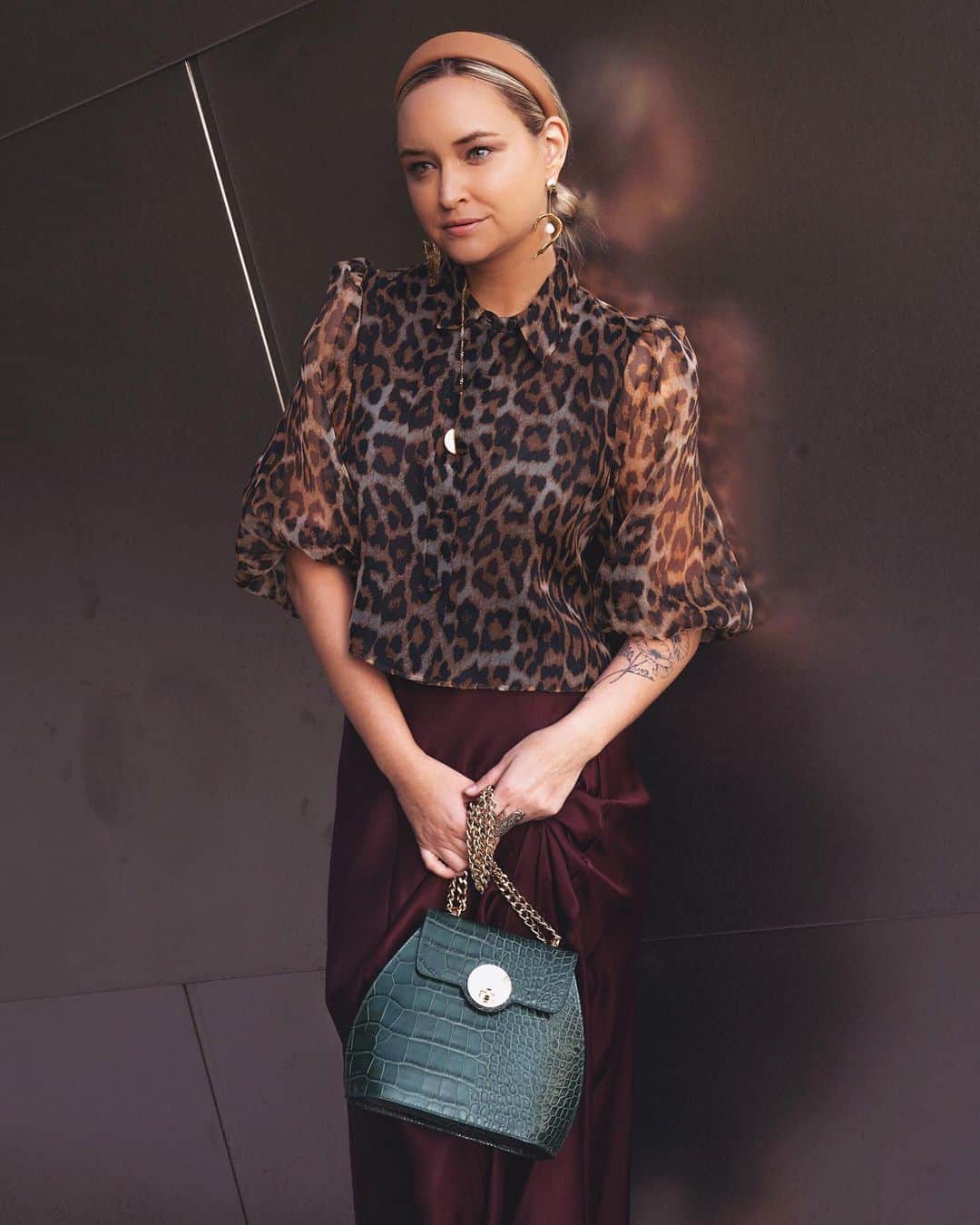 リズ・チェルカソワのインスタグラム：「I have a forever love affair with leopard print 🐆 📸 @jsshayes」