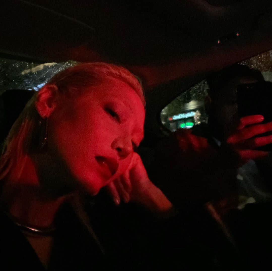 パク ・スジュさんのインスタグラム写真 - (パク ・スジュInstagram)「🥀」11月8日 12時42分 - soojoo