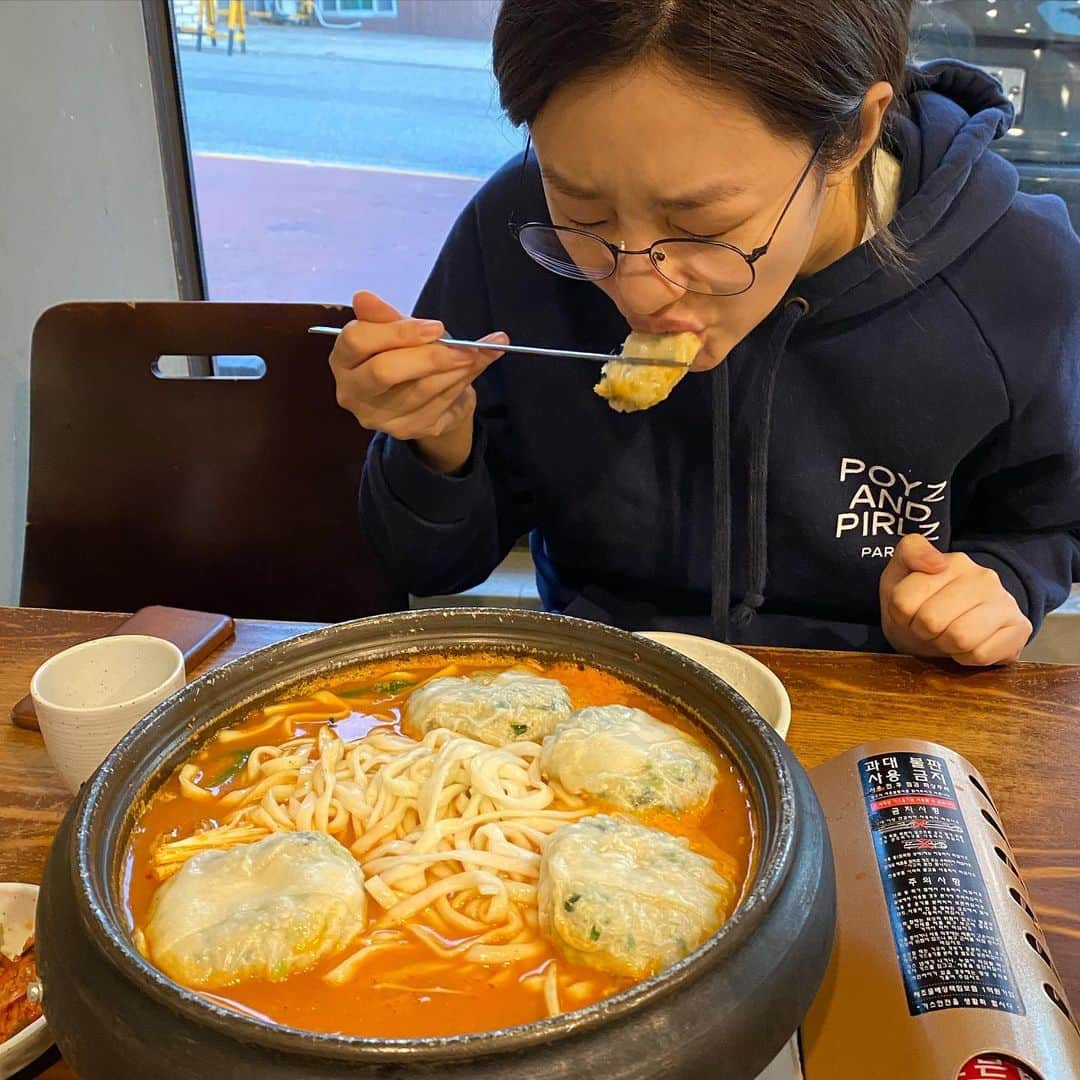 ステファニー・リーのインスタグラム：「I missed korean food so much ! #backinthecity」