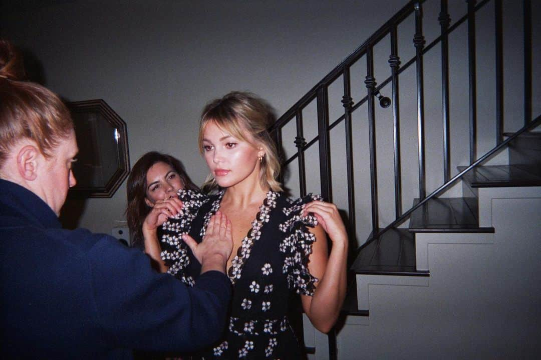 オリヴィア・ホルトさんのインスタグラム写真 - (オリヴィア・ホルトInstagram)「🖤」11月8日 12時57分 - olivia_holt