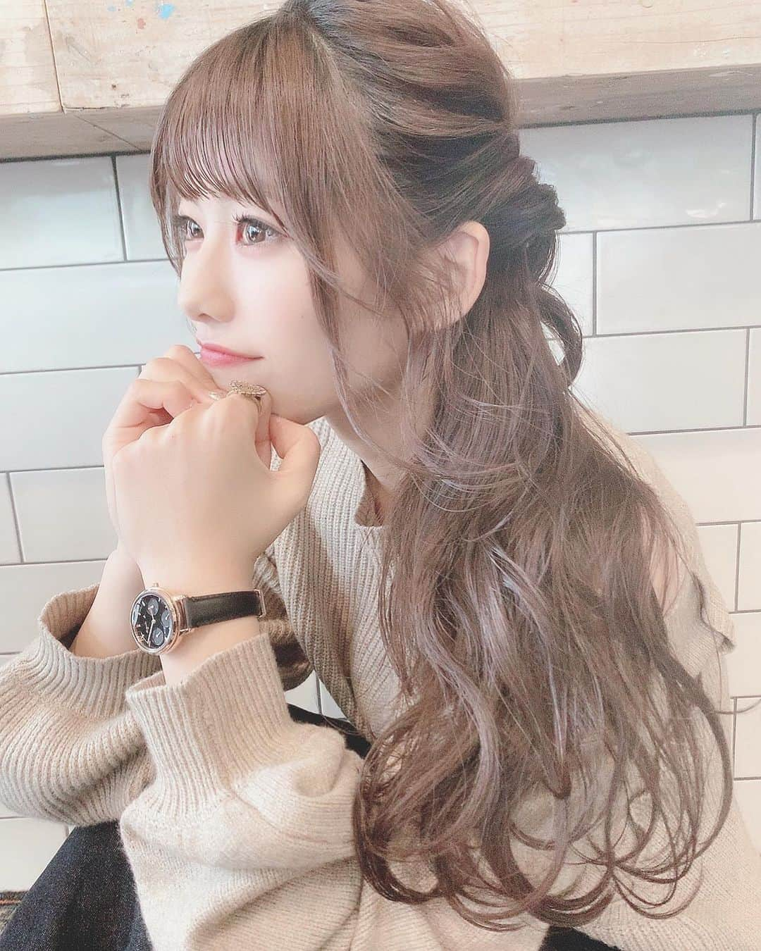 高橋みおさんのインスタグラム写真 - (高橋みおInstagram)「❤︎ . 大好きなげんげんさんのところいってきました❤︎ アレンジは冬の新作の #しろうさポニー らしいです🐇 なのちゃんが可愛くしてくれました❤︎ . . #げんげんすたいる　#ヘアアレンジ　#ポニーテール　#ポニーテールアレンジ　#美容院」11月8日 23時18分 - miochin052