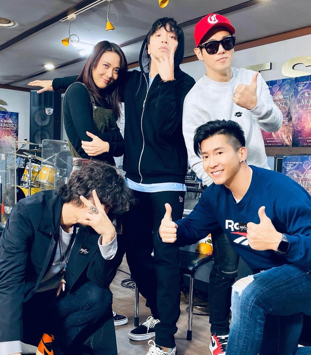 ブライアンさんのインスタグラム写真 - (ブライアンInstagram)「Hip-hop and R&B meet for the ultimate collaboration! Get ready for MFBTY & FLY TO THE SKY! In Concert!! The “MOMENT” Tour 2019!! Starts on November 16, 2019~ in SEOUL, Korea! 여러분~ 힙합 & 알앤비의 만남 꼭 기대해주세용 MFBTY 그리고 플라이투더스카이 조인트 콘서트 “모멘트” 투어 2019~ 11/16 시작합니다!! #flytothesky #mfbty #플라이투더스카이 #윤미래 #tigerjk #bizzy #hwanhee #brianjoo #환희 #브라이언 #TheMomentTour2019」11月8日 23時19分 - thebrianjoo