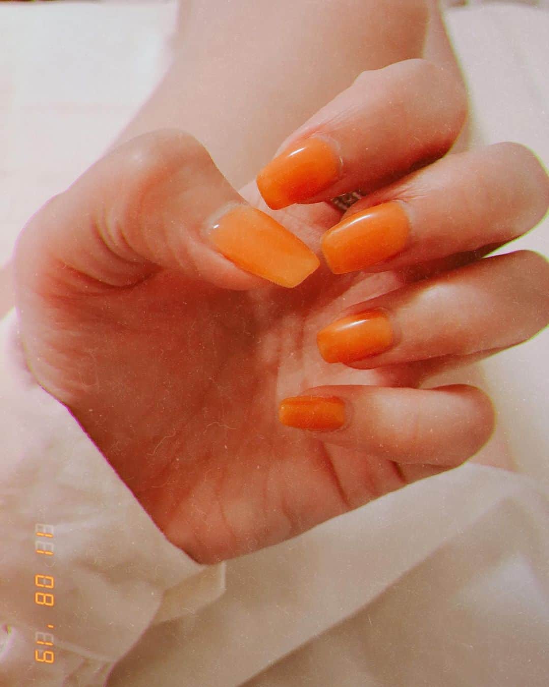 希帆さんのインスタグラム写真 - (希帆Instagram)「🧡🍊🌞🌈 #オレンジネイル ネイルサロンで無意識に選んでた🍊 最近やたらとオレンジに目が行ってしまう🌞」11月8日 23時21分 - k_i_h_o_