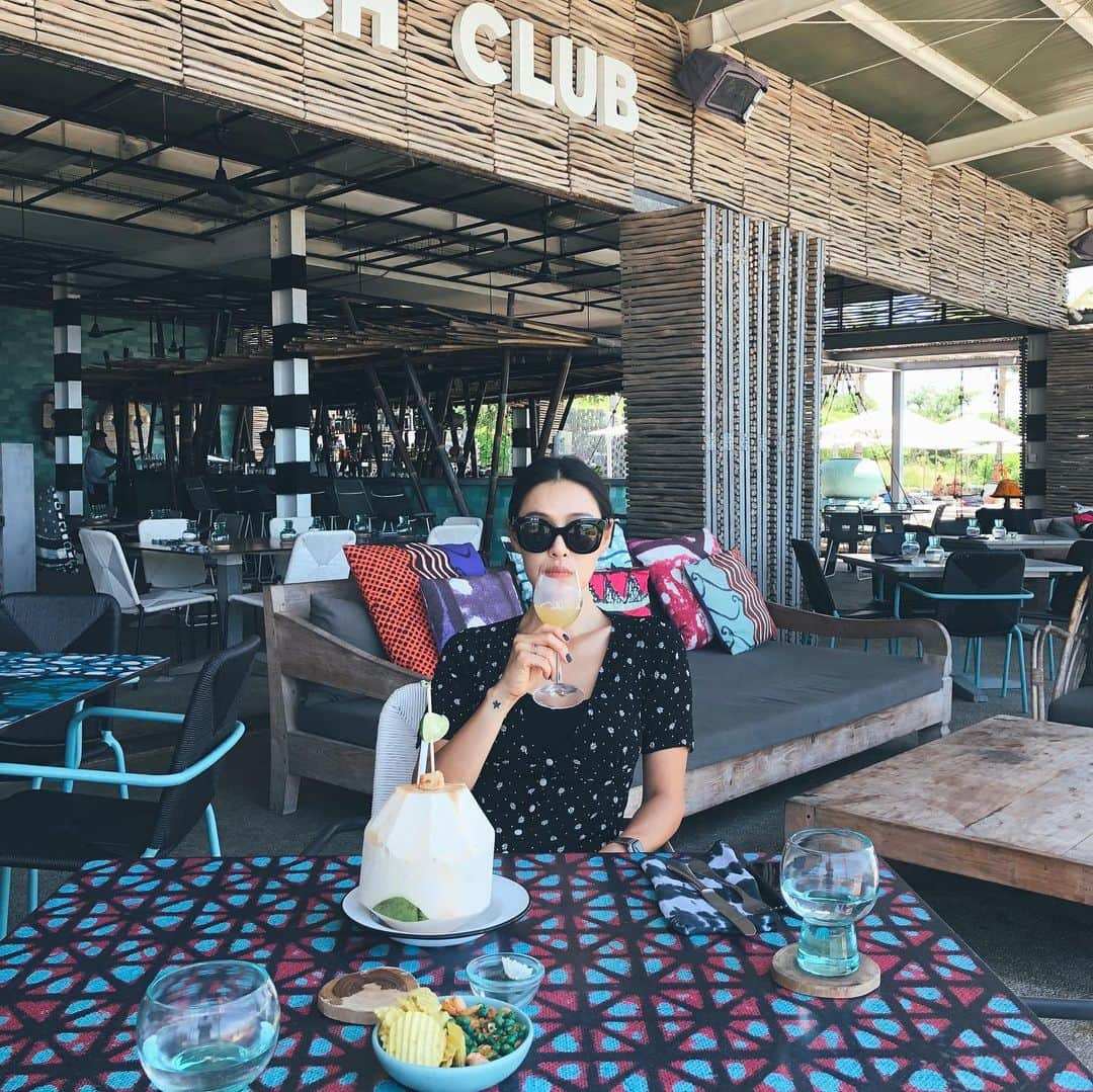 カヒ さんのインスタグラム写真 - (カヒ Instagram)「콤부차 한잔 #kahi_bali #stayhealthy 🕶  @mahrcato」11月8日 23時23分 - kahi_korea