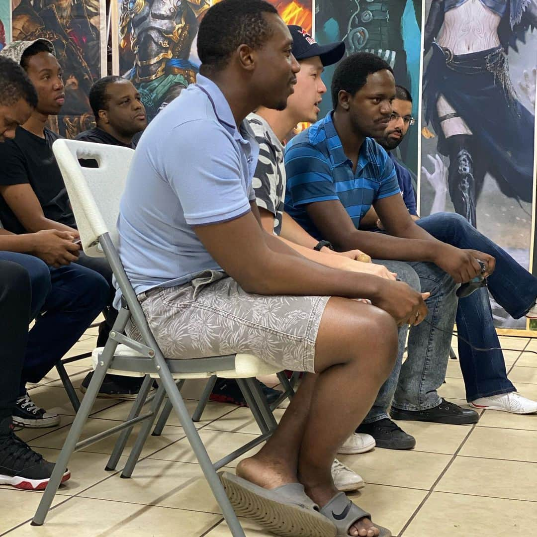 gachikunのインスタグラム：「. I played fighting game with South African FGC at Nexus.」