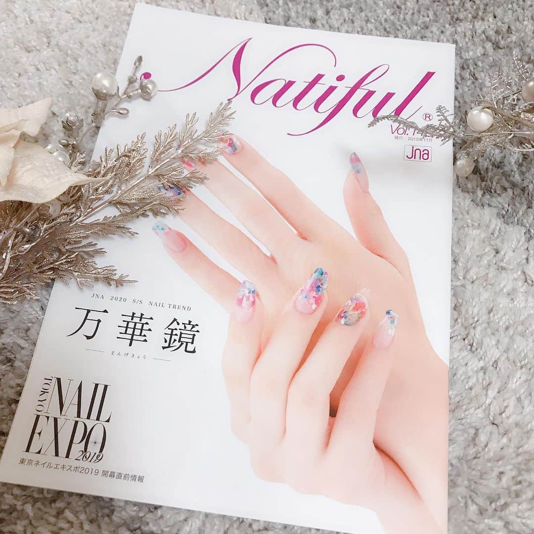 なかやまちえこのインスタグラム：「2019.11 Natiful #nail #nails #nailart #ネイル #美甲 #ネイルアート  #clou #nagel #ongle #ongles #unghia #japanesenailart #manucure #네일 #젤네일 #네일아트 #네일리스트 #japanesenails #manicurist #gelnails #أظافر #なかやまメディア情報 #ピンクリボン　@pregelofficial @jna_official @beautysakura」