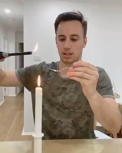 The Best From Vineのインスタグラム：「This is so satisfying! 📹 @pedrocuz . For more amazing videos follow @bestofbviral . #satisfying #amazing #candle #crazy #mindblown #viral」