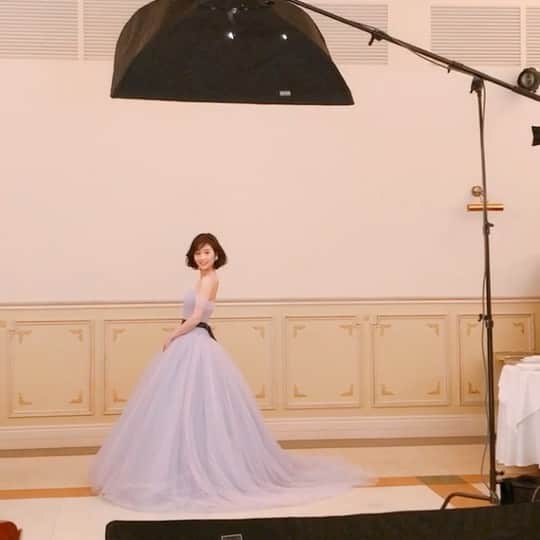 和田安佳莉のインスタグラム：「お久しぶりのドレス撮影✨ ブライダルのお仕事は14歳デビューでしたが、そろそろ年齢が追いついてきました笑 スチールもショーも洋装も和装も大好き。 .  #ブライダル #ウェディング #bridal #撮影 #花嫁 #wedding #ウェディングドレス #ドレス #写真 #ホテルウェディング #ブライダルヘアメイク #結婚式 #ヘアアレンジ #ナチュラル #ファッション #モデル #model #shooting #tokyo #photo #雑誌 #movies #hotelwedding #ブルー #可愛い #feminine #fashion #instagood #love #happy」