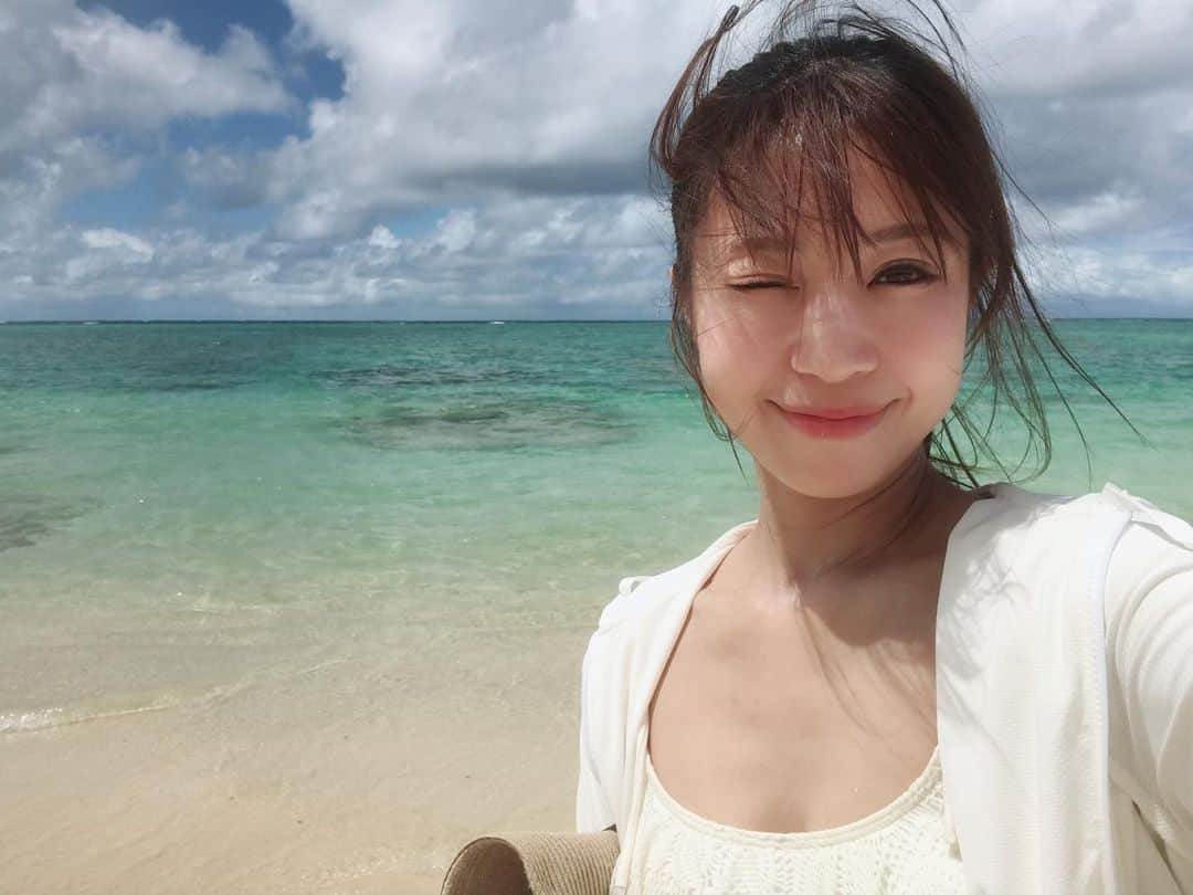 桃川祐子さんのインスタグラム写真 - (桃川祐子Instagram)「. . . 先日Hawaiiに行ってきたよ🌺✨. . 天国の海と呼ばれてるラニカイビーチへ🏝. . 海も砂浜もとても綺麗だった〜✨. . 海しかない贅沢！！✨. . . #hawaii #ラニカイビーチ #天国の海 #ラニカイビーチ綺麗すぎ #天国の海ラニカイビーチ #ハワイ旅行」11月8日 15時33分 - momokawa_yuko