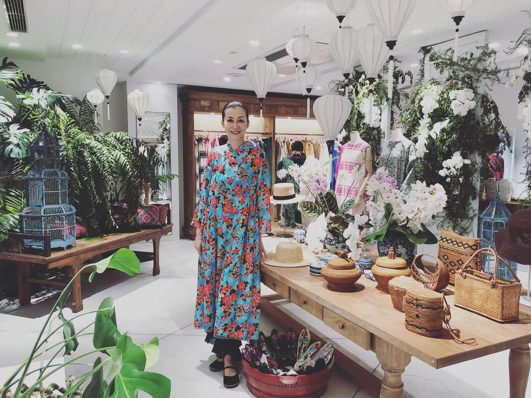 のインスタグラム：「ハウスオブロータス、春夏コレクションの展示会、２日目。 #ハウスオブロータス #houseoflotus」