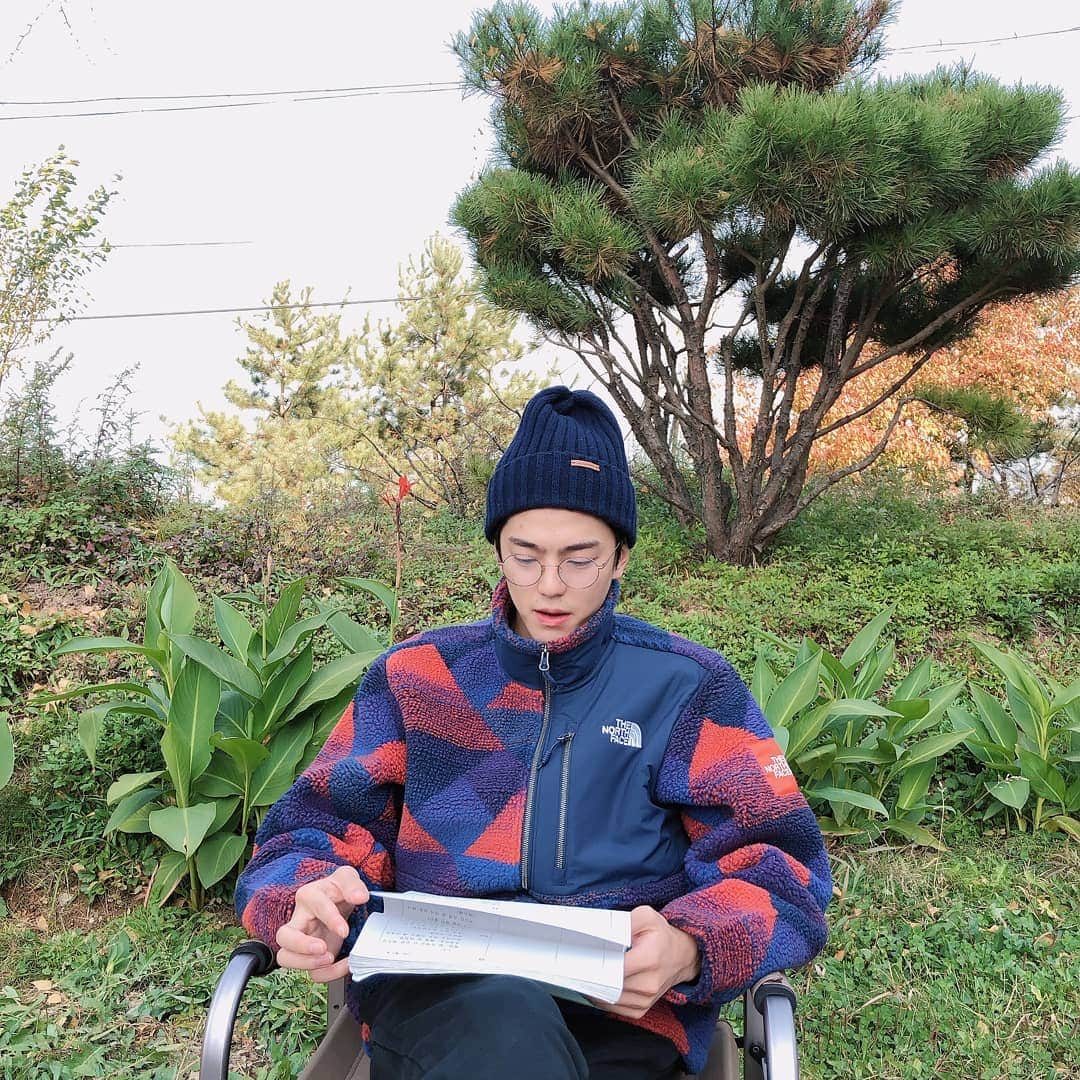 キム・ミンギュのインスタグラム：「🤓 #노스페이스」