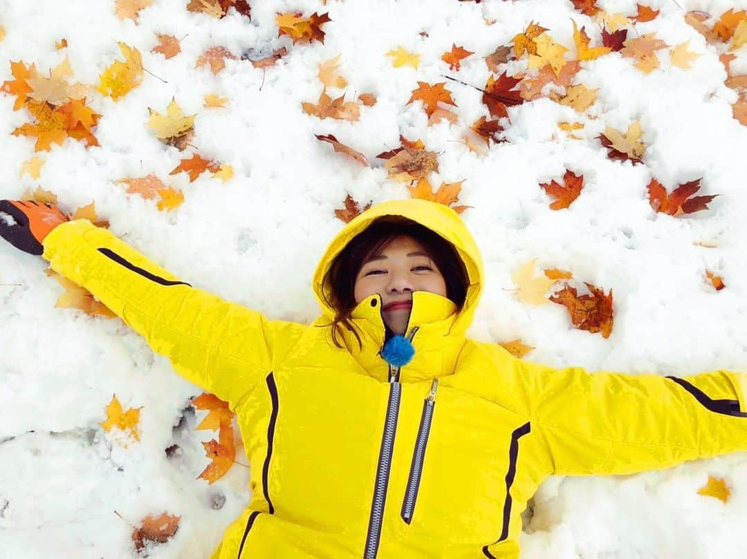 宮澤佐江さんのインスタグラム写真 - (宮澤佐江Instagram)「雪と紅葉すきだわー。四季に感謝🍁⛄️❄️ ． #北海道 #岩見沢」11月8日 17時02分 - sae_3830