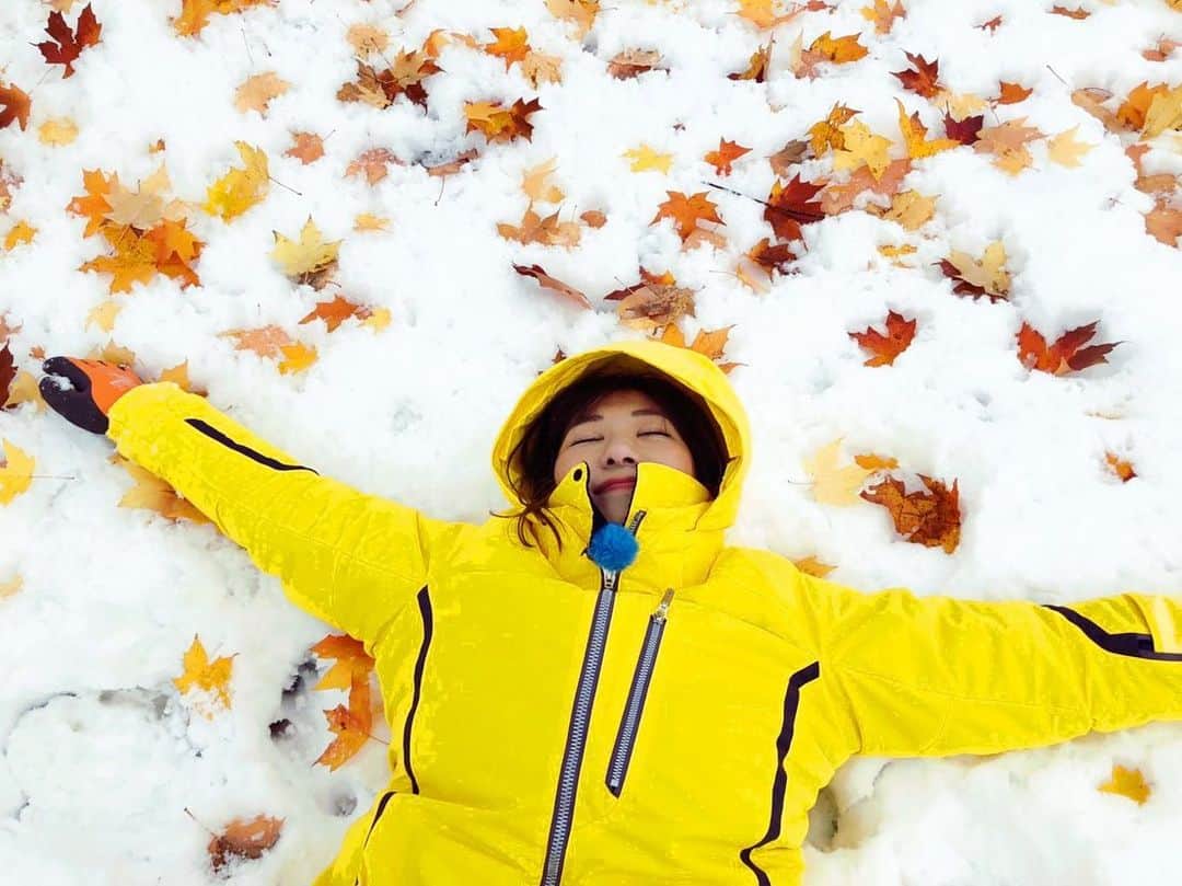 宮澤佐江さんのインスタグラム写真 - (宮澤佐江Instagram)「雪と紅葉すきだわー。四季に感謝🍁⛄️❄️ ． #北海道 #岩見沢」11月8日 17時02分 - sae_3830