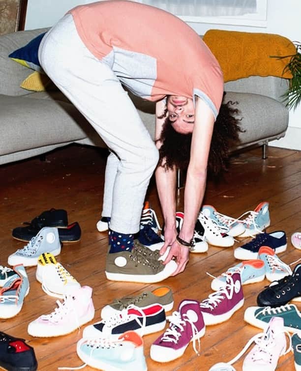 のインスタグラム：「Single or not, just grab that 20% discount and treat yourself on a pair of fancy sneakers! Use code 'Singles19' in our shop.⁠ #komrads #gift #singlesday」