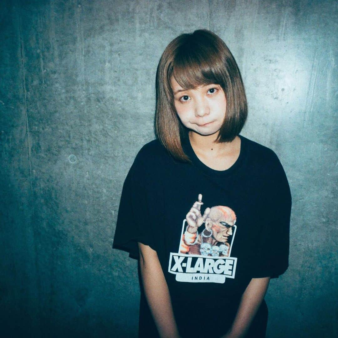 真奈さんのインスタグラム写真 - (真奈Instagram)「来週水曜日の21:00〜 @xlargejp さんのラジオに ゲスト出演させていただきます🦍 . #wrep 無料で聴けるので アプリDLしてね☺️ 番組中にxlargeさんからプレゼントも あるみたいなので お楽しみに〜〜🔥🔥🔥 . とっても大好きなブランドさんなので 嬉しいです🥺🥦 . #xlarge #xmarzy」11月8日 17時43分 - manatmnt0116