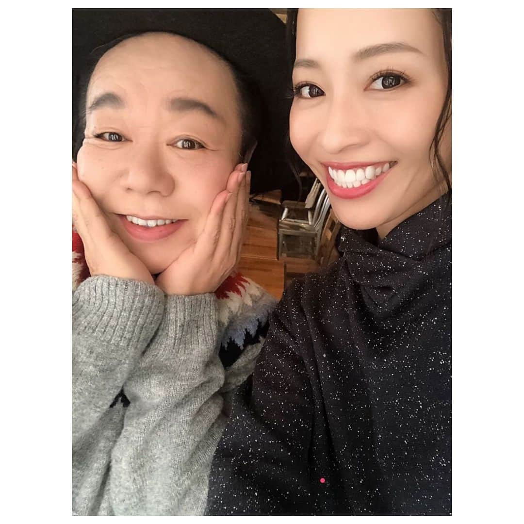 小森純さんのインスタグラム写真 - (小森純Instagram)「週刊女性primeでしげるちゃんと対談💓 ・ 久々の再会だったけど、久々感なし。ww スタッフの皆様も良くしてくれてアットホームな現場はとても居心地が良かったです。 #感謝 普段は @ef.nail  で働き倒しているので、小森純としての活動は久々でした😌。 小森純って人は苦手ですが、 今日はちょっとだけ解放された気がします。 @shigeru39  何もかもしげるちゃんと周りの方のお陰😍 ありがとうございました😊 ・ #しげるちゃん #人に気を使うと書いてしげる #何度も救われた #昔も今日も #私もそんな人になりたい」11月8日 18時02分 - jun.komori1122