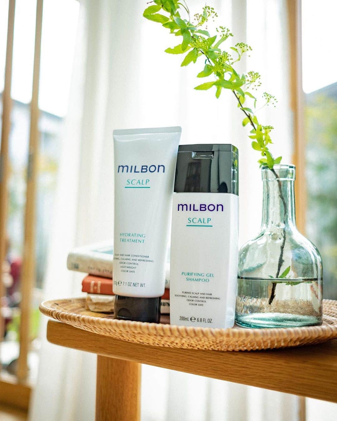 のインスタグラム：「Everyone has their own scalp problems such as  itch, dryness and stickiness. Milbon "SCALP" series improves scalp overall with simple steps. Beautiful hair starts from a healthy scalp! ＝＝＝＝＝＝＝＝＝＝ Milbon official account. WE provide worldwide stylist-trusted hair products. On this account, we share how stylists around the world use Milbon products. Check out their amazing techniques! ＝＝＝＝＝＝＝＝＝＝ #milbon #globalmilbon #milbonproducts #hairdesign #haircut #haircare #hairstyle #hairarrange #haircolor #hairproduct #hairsalon #beautysalon #hairdesigner #hairstylist #hairartist #hairgoals #hairproductjunkie #hairtransformation #hairart #hairideas #beauty #shampoo #hairtreatment#beautifulhair #scalp #scalpcare」
