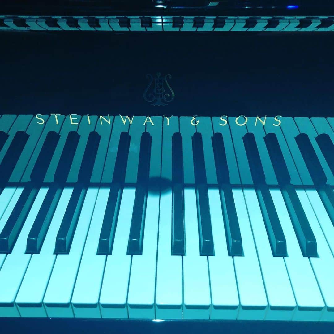 上杉洋史のインスタグラム：「595321 D #piano #steinway #venue #todayspiano #instapiano #piano photography #iwasakihiromi #concert」