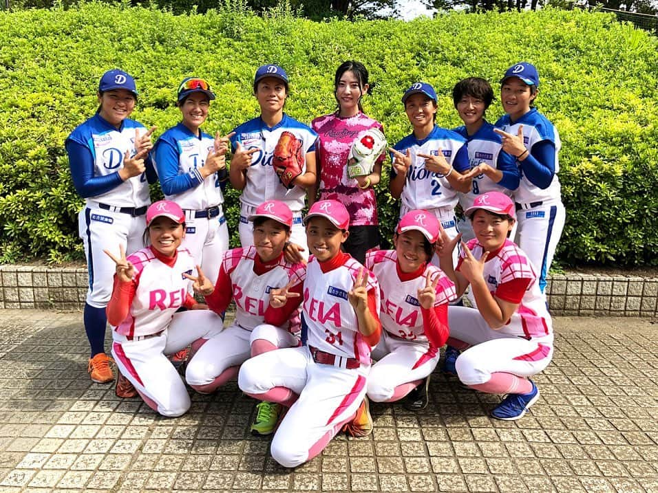 椿梨央さんのインスタグラム写真 - (椿梨央Instagram)「本日で女子プロ野球を 退団する選手が 大勢います。 とても寂しい事ですが 野球をやめない選手も いるようで、共に 女子野球を盛り上げて いけたらと思います。 . . 今後も野球界、女子野球界を 盛り上げていきましょう！ . やりたい女の子が増えるように！ 続けられる環境作りを‼️ . . 微力ながら 尽力致します。 . . . . . #拡がれ女子野球  #拡がれ女子プロ野球 #野球 #野球女子 #女子野球」11月8日 18時25分 - rio_tbk