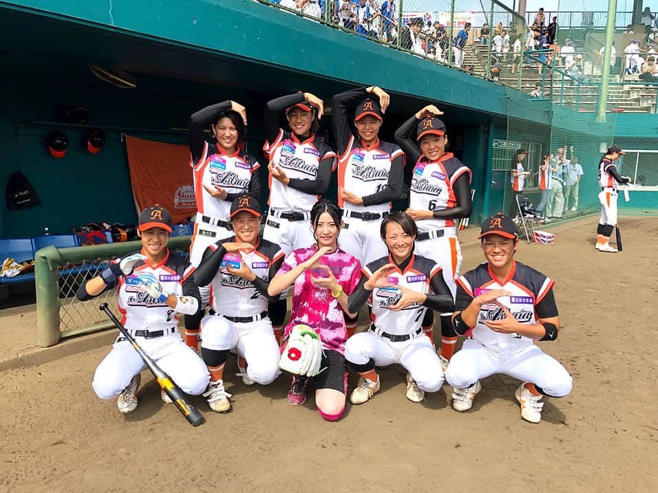 椿梨央のインスタグラム：「本日で女子プロ野球を 退団する選手が 大勢います。 とても寂しい事ですが 野球をやめない選手も いるようで、共に 女子野球を盛り上げて いけたらと思います。 . . 今後も野球界、女子野球界を 盛り上げていきましょう！ . やりたい女の子が増えるように！ 続けられる環境作りを‼️ . . 微力ながら 尽力致します。 . . . . . #拡がれ女子野球  #拡がれ女子プロ野球 #野球 #野球女子 #女子野球」