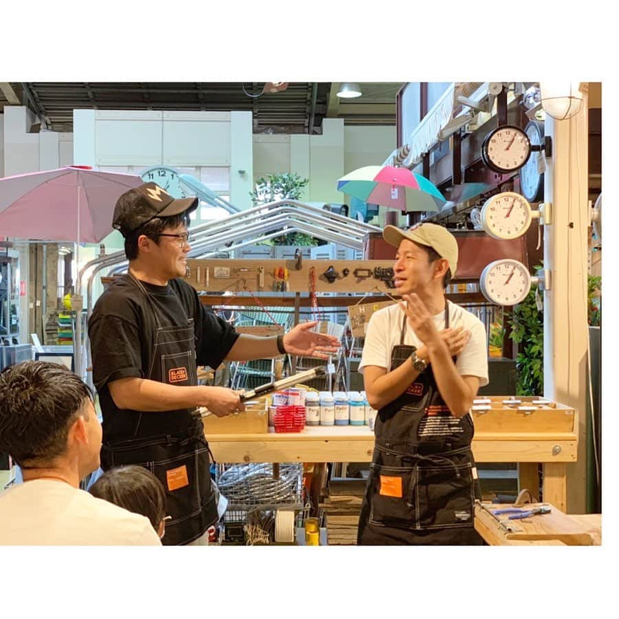 佐田正樹さんのインスタグラム写真 - (佐田正樹Instagram)「D.F.Service MACHIDA店さんで、チンカス君とビンテージの鍵を使ったキーストレージ作りでした。 色んなアイテムがあって、お客さんの個々のオリジナルが出てて、すごい大盛況なワークショップでした。 参加してくれたお客様ありがとうございました。  #DULTON #ダルトン #タケトン#SATAWORKS #佐田工務店 #DIY #ワークショップ#物作りゴリラ」11月8日 18時38分 - satakisama