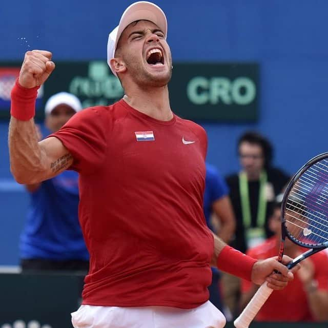 ボルナ・チョリッチさんのインスタグラム写真 - (ボルナ・チョリッチInstagram)「One country🇭🇷⁣ ⁣ One team👊🏼⁣ ⁣ One heart❤️⁣ ⁣ All for the win at the Davis Cup🎾  @daviscuptennis | 📸 Luka Gerlanc / CROPIX  @nikecourt @wilsontennis @hublot @philippplein」11月8日 18時51分 - bornacoric