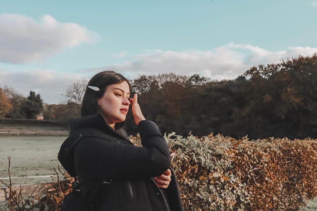 のインスタグラム：「Senangnya dengan semua feedback positif vlog #LahirandiLuar. 🙏🏼❤️ Kalian mau liat apa di next episode? 📷 @edward_akbar」