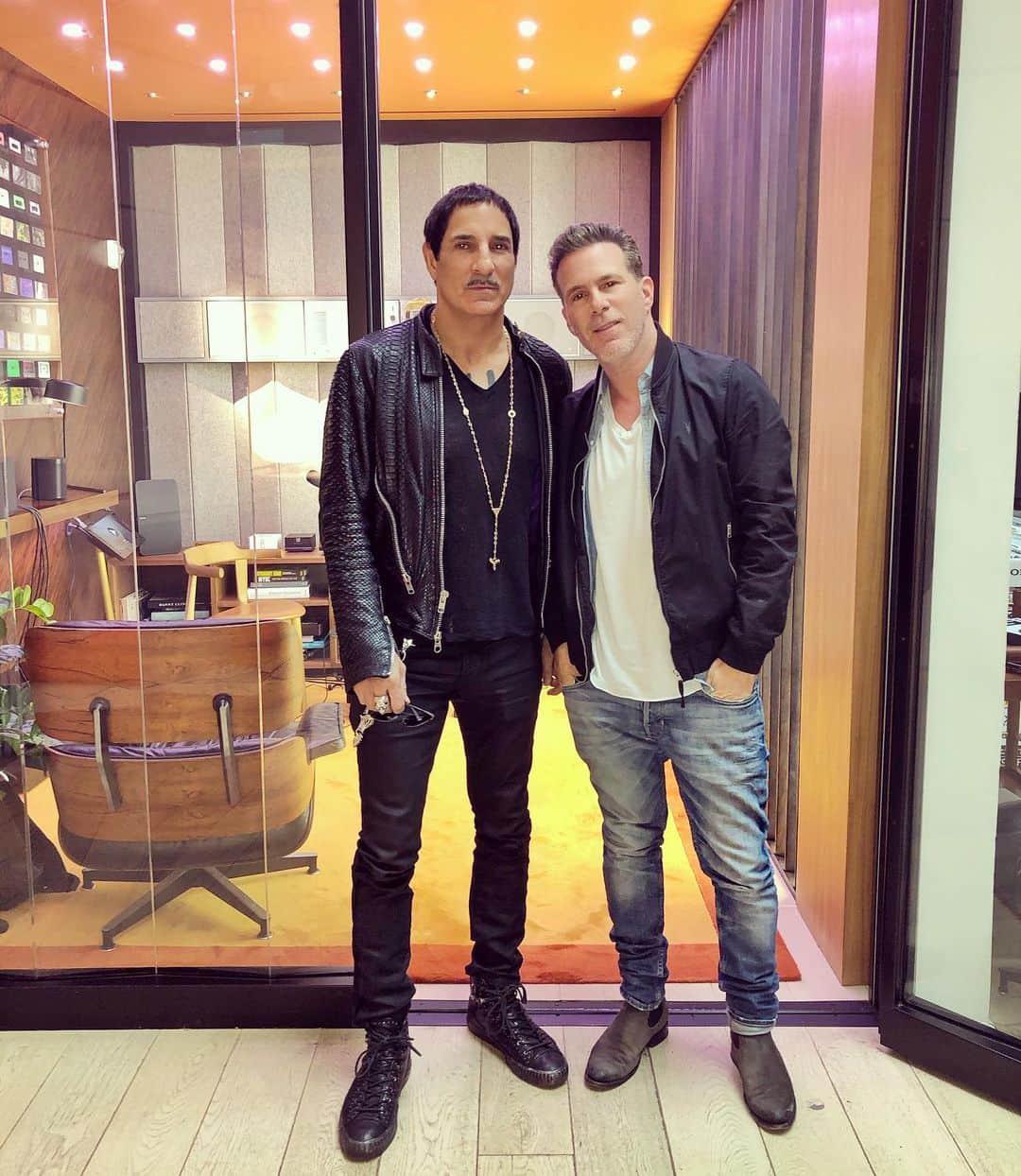 scottlippsさんのインスタグラム写真 - (scottlippsInstagram)「Great conversation with my brother @nurkhan on #lippsservice at the @sonos studio.. find out how he helped transform Nyc nightlife in the last 20 years and also helped in bringing me together w @courtneylove and much more! Brought to you by @thursdayboots engineered by @aaronbastinelli @funsoundstudio Link in bio!! #podcast」11月9日 0時20分 - scottlipps