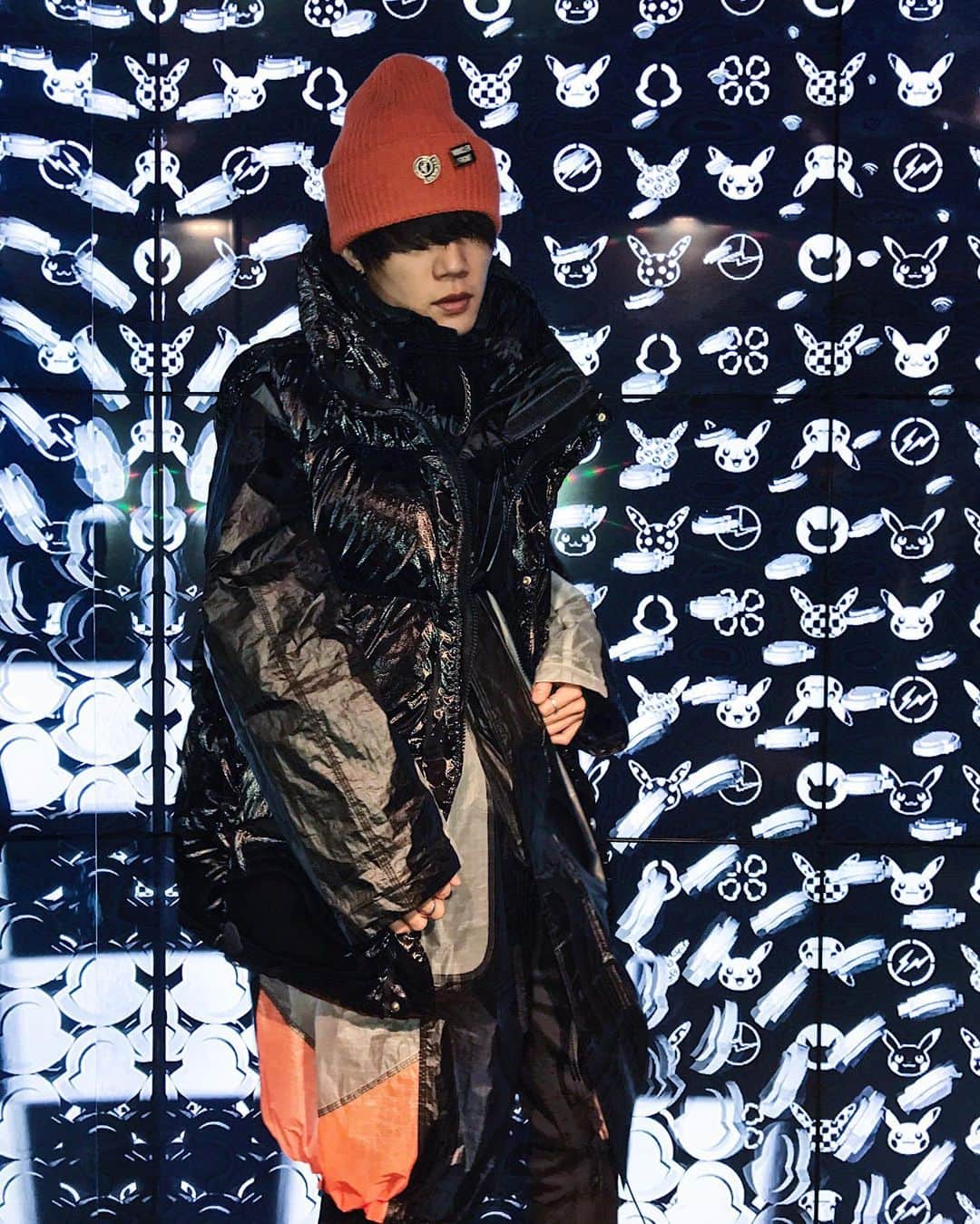 花沢将人のインスタグラム：「⛓⛓⛓ #monclergenius #monclercallmegenius @moncler @alyxstudio」