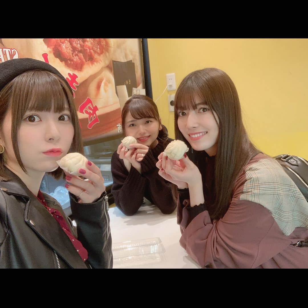 日下部美愛のインスタグラム：「この前ろありこでドライブして中華街🥳 みんなで食べ歩きして占いも行ったの！ 安定に楽しかった最高 . . . #中華街 #photo #japan #model #me #fashion #makeup #selfie #followme #instagood #camera #instadaily #dailylook #selfie #한국 #맞팔 #사진 #데일리 #데일리룩 #인스타사진 #인스타그램 #일본인 #패션 #패션스타그램」