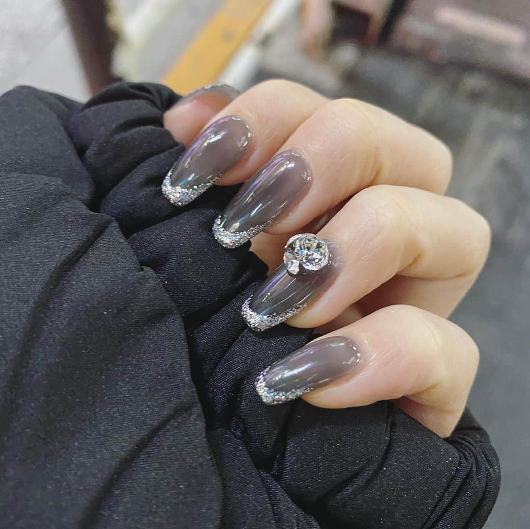 歩乃華（ほのらん）さんのインスタグラム写真 - (歩乃華（ほのらん）Instagram)「NEWNAIL🖤透け感のあるブラックとシルバーラメ可愛すぎる！！お気に入りです！♡ありがとうございました♡」11月8日 20時15分 - honoka7000