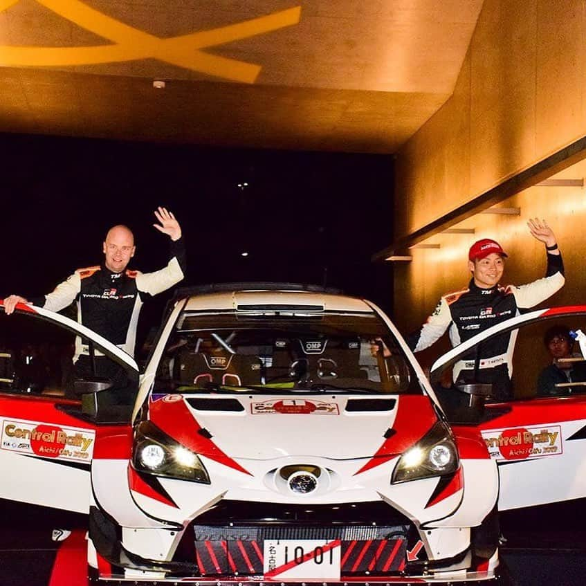 勝田貴元さんのインスタグラム写真 - (勝田貴元Instagram)「‪Opening ceremony of Central Rally Aichi Gifu.‬ ‪I’m looking forward to drive YarisWRC with Japanese rally fans this weekend.‬ ‪今日はセントラルラリー愛知 岐阜の開会式とセレモニアルスタート！‬ ‪明日から本格的にラリーステージを走ります！💪🏻🇯🇵‬ モリコロパークのステージを走るのは日曜日ですが、皆さん是非モリコロパークの会場へ！  #rally #rallyjapan #takamotokatsuta #1」11月8日 21時44分 - takamotokatsuta