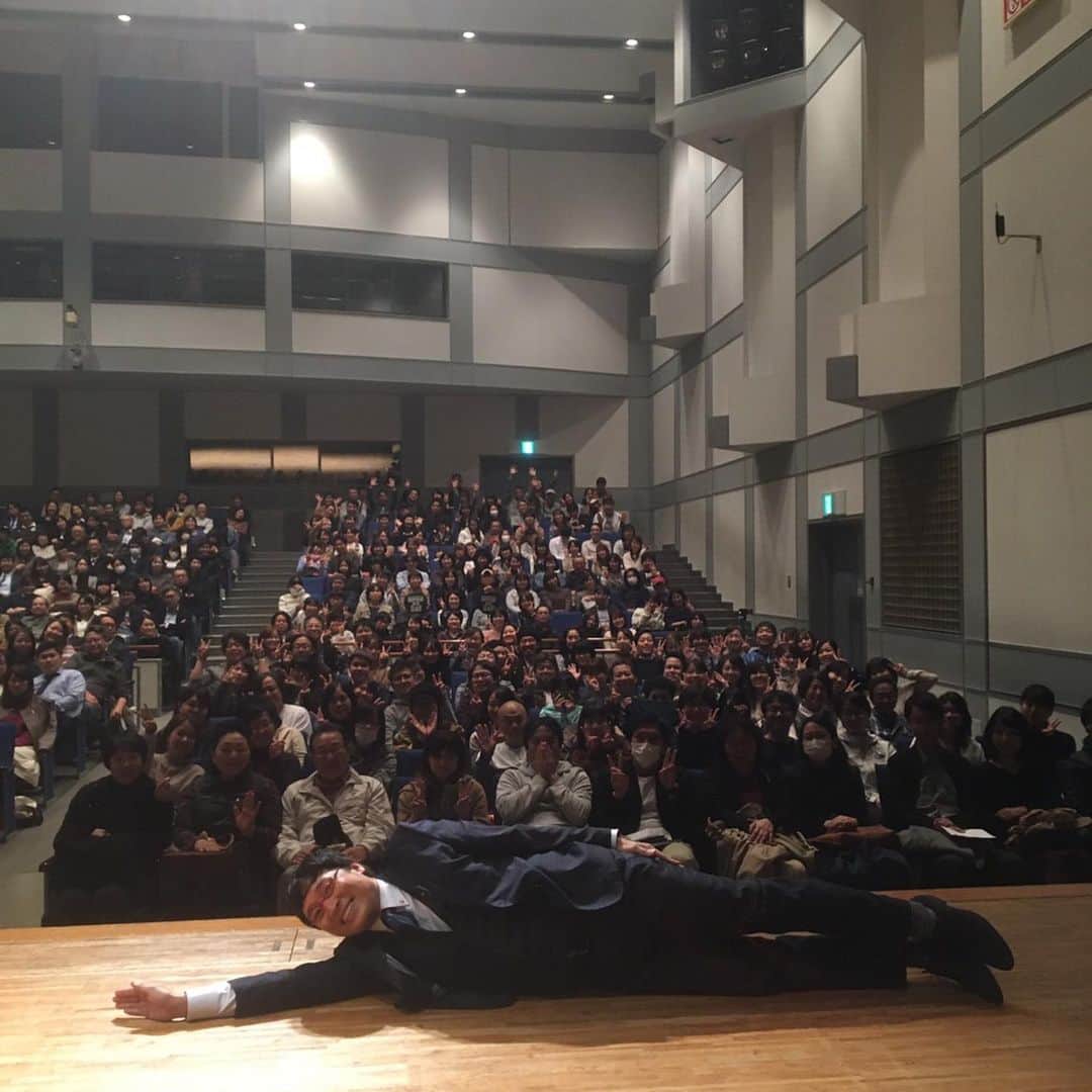山里亮太さんのインスタグラム写真 - (山里亮太Instagram)「広島140楽しすぎました。 皆さま、ありがとうございます！ そして、よろしくお願いいたします！ また来年！！！ #山里亮太の140」11月8日 21時47分 - ryotayamasato